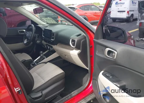 2021 Hyundai Venue Sel from USA, damaged, VIN KMHRC8A38MU070653